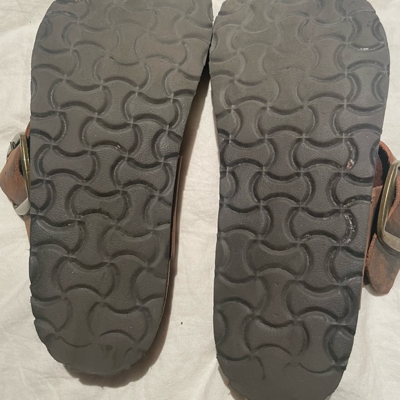 White Mountain women’s brown leather buckled sandals - Picture 3 of 3